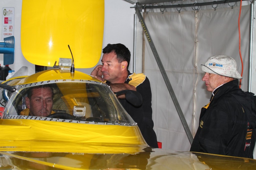 Troy Marland (in the boat) with engine specialists Norm McMillan and Vic Currie. - Troy Marland © All Race Photography